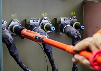 Гадуур түвшний өндөр хүчдэлтэй техникийн гарын авлага нь салгах конактор, залгуур системүүд